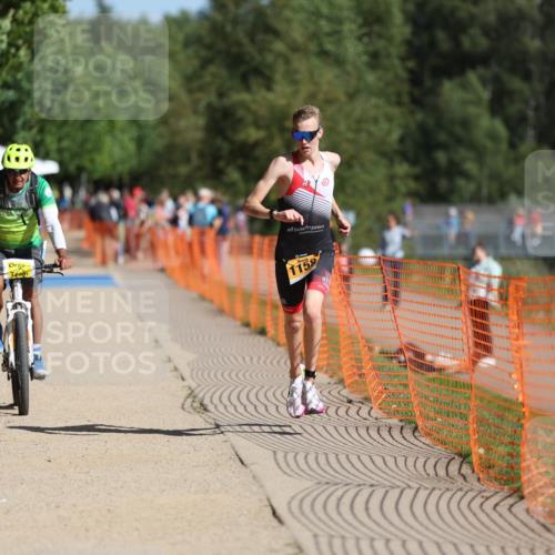 07.09.2025 - 19. Norderstedt Triathlon Michael Strokosch http://msf.ph/oto/8806754 07.09.2025 11:28:12 Laufen 1158 meine-sportfotos.de