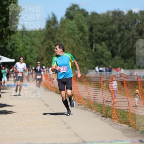 07.09.2025 - 19. Norderstedt Triathlon Michael Strokosch http://msf.ph/oto/8806794 07.09.2025 13:18:24 Laufen 313 meine-sportfotos.de