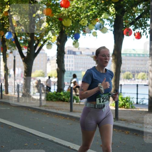 07.09.2025 - BARMER Alsterlauf Yannick Fuchs http://msf.ph/oto/8806805 07.09.2025 11:55:34 Laufen 1250 meine-sportfotos.de