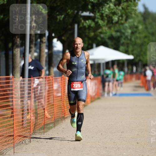07.09.2025 - 19. Norderstedt Triathlon Michael Strokosch http://msf.ph/oto/8806873 07.09.2025 11:28:34 Laufen 225 meine-sportfotos.de