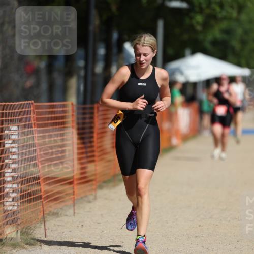 07.09.2025 - 19. Norderstedt Triathlon Michael Strokosch http://msf.ph/oto/8806879 07.09.2025 12:10:50 Laufen 300, 1155 meine-sportfotos.de