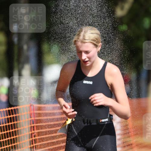 07.09.2025 - 19. Norderstedt Triathlon Michael Strokosch http://msf.ph/oto/8806905 07.09.2025 12:10:53 Laufen 300, 1155 meine-sportfotos.de