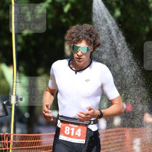 07.09.2025 - 19. Norderstedt Triathlon Michael Strokosch http://msf.ph/oto/8806911 07.09.2025 13:18:33 Laufen 814, 1344, 1354 meine-sportfotos.de