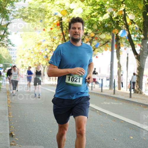 07.09.2025 - BARMER Alsterlauf Yannick Fuchs http://msf.ph/oto/8806938 07.09.2025 11:55:44 Laufen 1021 meine-sportfotos.de