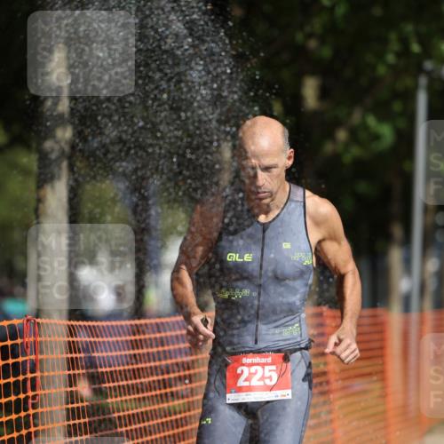 07.09.2025 - 19. Norderstedt Triathlon Michael Strokosch http://msf.ph/oto/8806949 07.09.2025 11:28:38 Laufen 225 meine-sportfotos.de