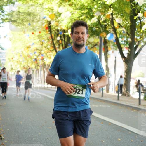 07.09.2025 - BARMER Alsterlauf Yannick Fuchs http://msf.ph/oto/8806951 07.09.2025 11:55:44 Laufen 36, 021 meine-sportfotos.de