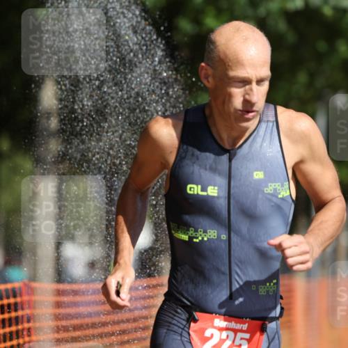 07.09.2025 - 19. Norderstedt Triathlon Michael Strokosch http://msf.ph/oto/8806980 07.09.2025 11:28:39 Laufen 225 meine-sportfotos.de