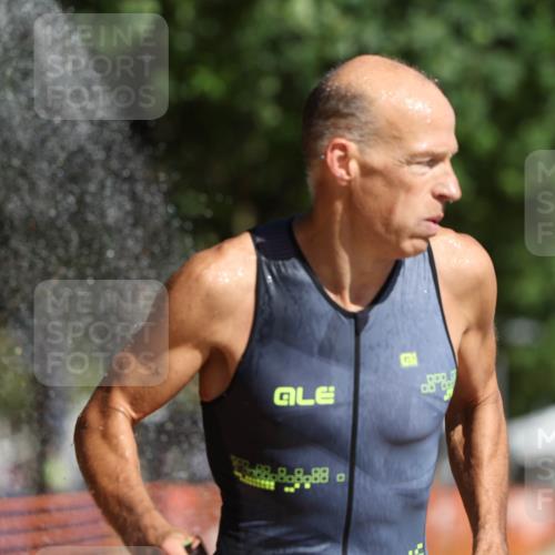 07.09.2025 - 19. Norderstedt Triathlon Michael Strokosch http://msf.ph/oto/8806985 07.09.2025 11:28:39 Laufen 225 meine-sportfotos.de