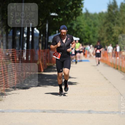 07.09.2025 - 19. Norderstedt Triathlon Michael Strokosch http://msf.ph/oto/8807020 07.09.2025 13:18:41 Laufen 712 meine-sportfotos.de
