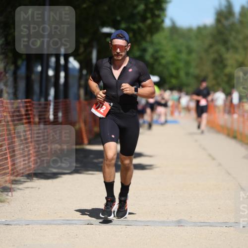 07.09.2025 - 19. Norderstedt Triathlon Michael Strokosch http://msf.ph/oto/8807056 07.09.2025 13:18:42 Laufen 712 meine-sportfotos.de