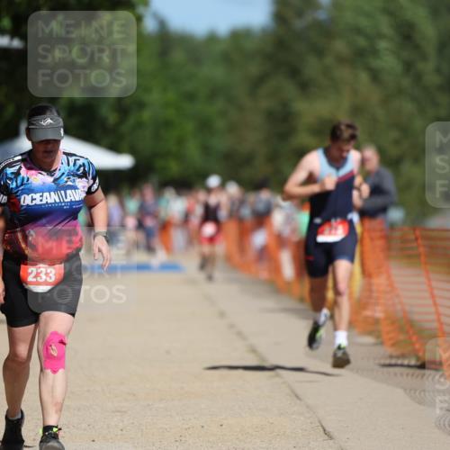 07.09.2025 - 19. Norderstedt Triathlon Michael Strokosch http://msf.ph/oto/8807090 07.09.2025 12:40:46 Laufen 218, 233, 709, 1392 meine-sportfotos.de