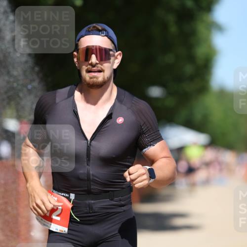 07.09.2025 - 19. Norderstedt Triathlon Michael Strokosch http://msf.ph/oto/8807092 07.09.2025 13:18:44 Laufen 712 meine-sportfotos.de