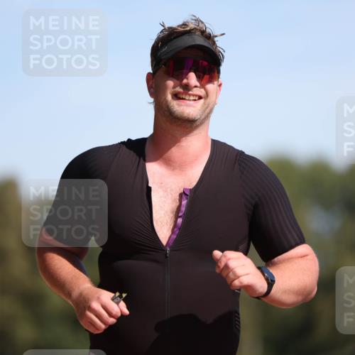 07.09.2025 - 19. Norderstedt Triathlon Michael Strokosch http://msf.ph/oto/8807147 07.09.2025 12:11:46 Laufen 281 meine-sportfotos.de