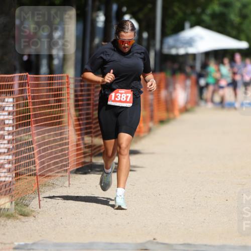 07.09.2025 - 19. Norderstedt Triathlon Michael Strokosch http://msf.ph/oto/8807151 07.09.2025 12:40:54 Laufen 218, 802, 1387 meine-sportfotos.de
