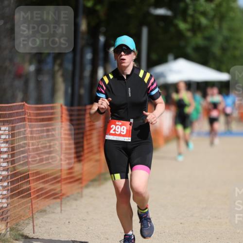07.09.2025 - 19. Norderstedt Triathlon Michael Strokosch http://msf.ph/oto/8807219 07.09.2025 12:12:20 Laufen 299 meine-sportfotos.de