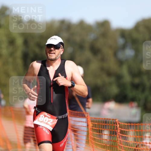 07.09.2025 - 19. Norderstedt Triathlon Michael Strokosch http://msf.ph/oto/8807228 07.09.2025 12:41:00 Laufen 802, 1387 meine-sportfotos.de