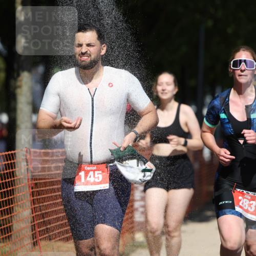07.09.2025 - 19. Norderstedt Triathlon Michael Strokosch http://msf.ph/oto/8807236 07.09.2025 13:19:03 Laufen 145, 187, 283, 307, 324 meine-sportfotos.de