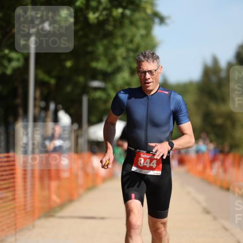 07.09.2025 - 19. Norderstedt Triathlon Michael Strokosch http://msf.ph/oto/8807273 07.09.2025 11:30:09 Laufen 844, 1323 meine-sportfotos.de