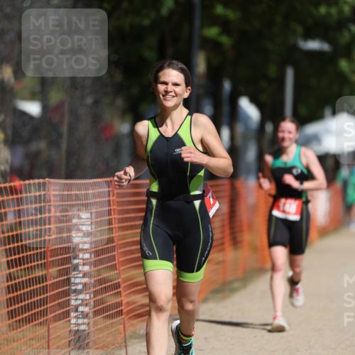 07.09.2025 - 19. Norderstedt Triathlon Michael Strokosch http://msf.ph/oto/8807279 07.09.2025 12:12:28 Laufen 148, 778 meine-sportfotos.de