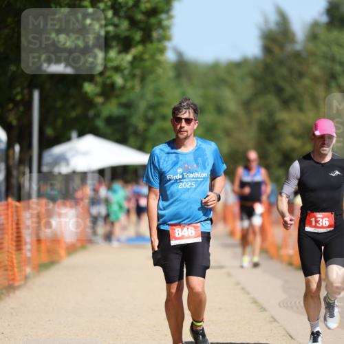 07.09.2025 - 19. Norderstedt Triathlon Michael Strokosch http://msf.ph/oto/8807364 07.09.2025 12:12:46 Laufen 136, 800, 846 meine-sportfotos.de