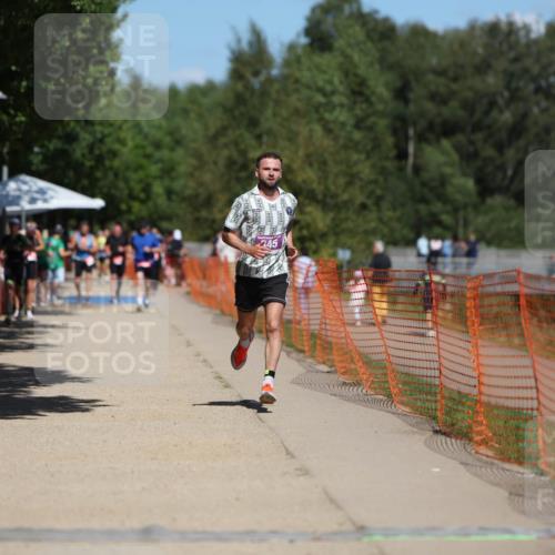 07.09.2025 - 19. Norderstedt Triathlon Michael Strokosch http://msf.ph/oto/8807404 07.09.2025 13:19:30 Laufen 345 meine-sportfotos.de