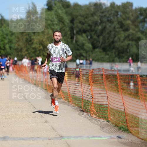 07.09.2025 - 19. Norderstedt Triathlon Michael Strokosch http://msf.ph/oto/8807431 07.09.2025 13:19:31 Laufen 345 meine-sportfotos.de