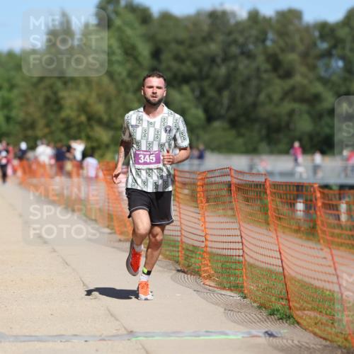 07.09.2025 - 19. Norderstedt Triathlon Michael Strokosch http://msf.ph/oto/8807443 07.09.2025 13:19:31 Laufen 345 meine-sportfotos.de