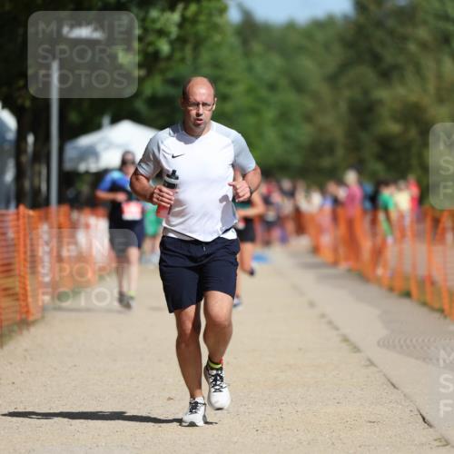 07.09.2025 - 19. Norderstedt Triathlon Michael Strokosch http://msf.ph/oto/8807448 07.09.2025 12:12:59 Laufen 286, 710, 861 meine-sportfotos.de