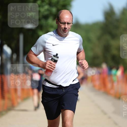 07.09.2025 - 19. Norderstedt Triathlon Michael Strokosch http://msf.ph/oto/8807465 07.09.2025 12:13:01 Laufen 286, 710, 861, 1308, 1367 meine-sportfotos.de