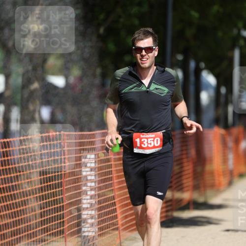 07.09.2025 - 19. Norderstedt Triathlon Michael Strokosch http://msf.ph/oto/8807535 07.09.2025 12:41:34 Laufen 164, 287, 823, 846, 1350 meine-sportfotos.de