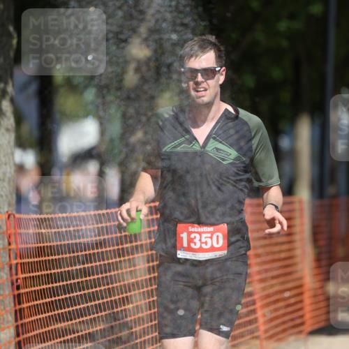 07.09.2025 - 19. Norderstedt Triathlon Michael Strokosch http://msf.ph/oto/8807554 07.09.2025 12:41:34 Laufen 164, 287, 823, 846, 1350 meine-sportfotos.de