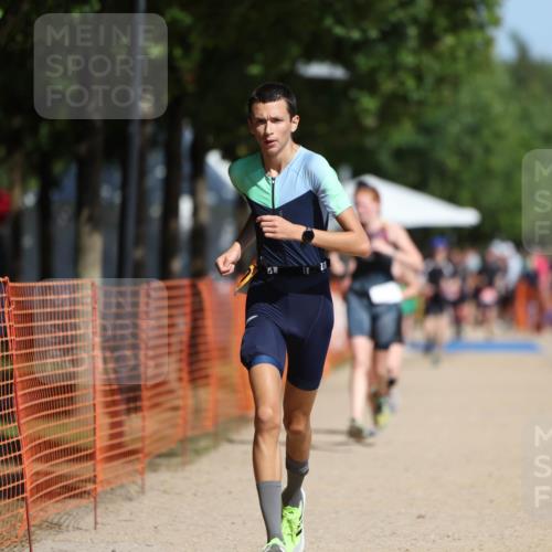07.09.2025 - 19. Norderstedt Triathlon Michael Strokosch http://msf.ph/oto/8807601 07.09.2025 12:13:27 Laufen 229, 765, 1161, 1182, 1190 meine-sportfotos.de