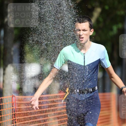 07.09.2025 - 19. Norderstedt Triathlon Michael Strokosch http://msf.ph/oto/8807617 07.09.2025 12:13:29 Laufen 765, 1161, 1182, 1190 meine-sportfotos.de