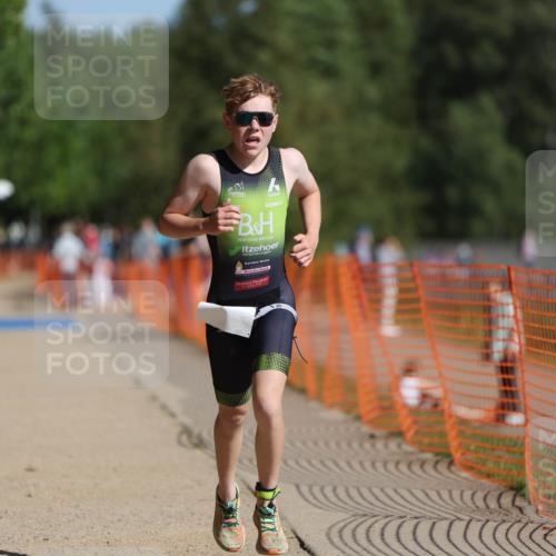 07.09.2025 - 19. Norderstedt Triathlon Michael Strokosch http://msf.ph/oto/8807619 07.09.2025 11:30:53 Laufen 1180, 1188 meine-sportfotos.de