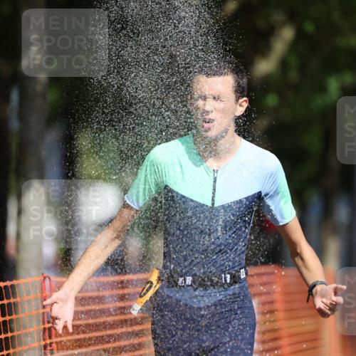 07.09.2025 - 19. Norderstedt Triathlon Michael Strokosch http://msf.ph/oto/8807620 07.09.2025 12:13:29 Laufen 765, 1161, 1182, 1190 meine-sportfotos.de