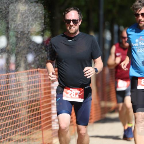 07.09.2025 - 19. Norderstedt Triathlon Michael Strokosch http://msf.ph/oto/8807631 07.09.2025 12:41:39 Laufen 164, 287, 823, 846, 1350 meine-sportfotos.de