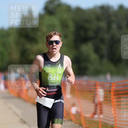 07.09.2025 - 19. Norderstedt Triathlon Michael Strokosch http://msf.ph/oto/8807639 07.09.2025 11:30:54 Laufen 1180, 1188 meine-sportfotos.de