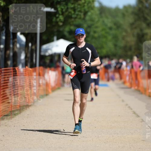 07.09.2025 - 19. Norderstedt Triathlon Michael Strokosch http://msf.ph/oto/8807674 07.09.2025 12:13:41 Laufen 306 meine-sportfotos.de