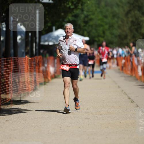 07.09.2025 - 19. Norderstedt Triathlon Michael Strokosch http://msf.ph/oto/8807678 07.09.2025 12:41:44 Laufen 823, 846, 1309 meine-sportfotos.de