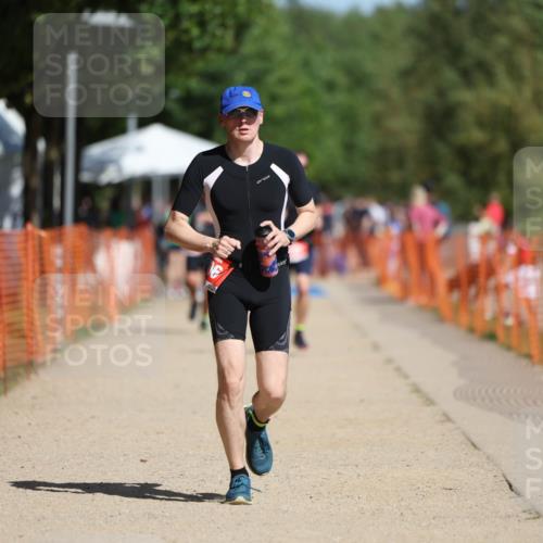 07.09.2025 - 19. Norderstedt Triathlon Michael Strokosch http://msf.ph/oto/8807682 07.09.2025 12:13:41 Laufen 306 meine-sportfotos.de