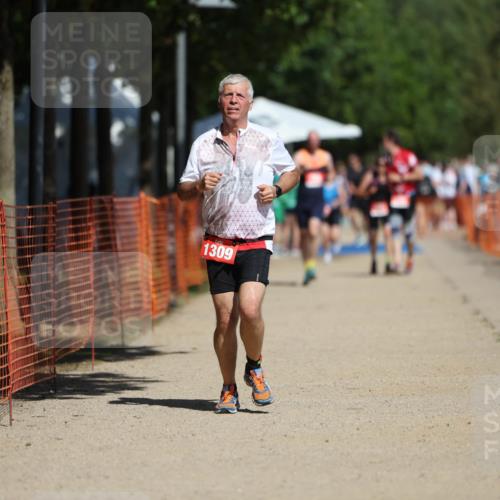 07.09.2025 - 19. Norderstedt Triathlon Michael Strokosch http://msf.ph/oto/8807698 07.09.2025 12:41:44 Laufen 823, 846, 1309 meine-sportfotos.de