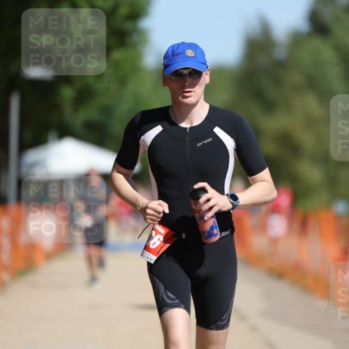 07.09.2025 - 19. Norderstedt Triathlon Michael Strokosch http://msf.ph/oto/8807712 07.09.2025 12:13:44 Laufen 287, 306 meine-sportfotos.de