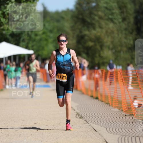 07.09.2025 - 19. Norderstedt Triathlon Michael Strokosch http://msf.ph/oto/8807723 07.09.2025 11:31:12 Laufen 1171 meine-sportfotos.de