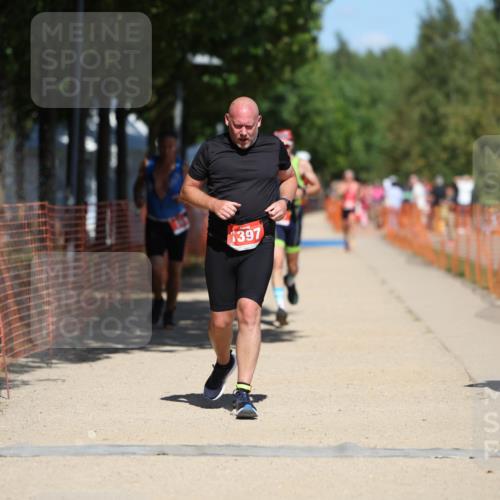 07.09.2025 - 19. Norderstedt Triathlon Michael Strokosch http://msf.ph/oto/8807730 07.09.2025 13:19:53 Laufen 161, 205, 357, 1321, 1397 meine-sportfotos.de