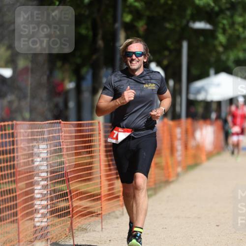 07.09.2025 - 19. Norderstedt Triathlon Michael Strokosch http://msf.ph/oto/8807752 07.09.2025 12:13:51 Laufen 287, 748 meine-sportfotos.de