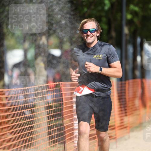 07.09.2025 - 19. Norderstedt Triathlon Michael Strokosch http://msf.ph/oto/8807766 07.09.2025 12:13:52 Laufen 287, 748 meine-sportfotos.de