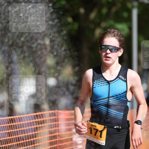 07.09.2025 - 19. Norderstedt Triathlon Michael Strokosch http://msf.ph/oto/8807770 07.09.2025 11:31:15 Laufen 196, 1171 meine-sportfotos.de