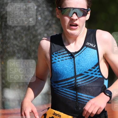 07.09.2025 - 19. Norderstedt Triathlon Michael Strokosch http://msf.ph/oto/8807790 07.09.2025 11:31:16 Laufen 196, 1171 meine-sportfotos.de