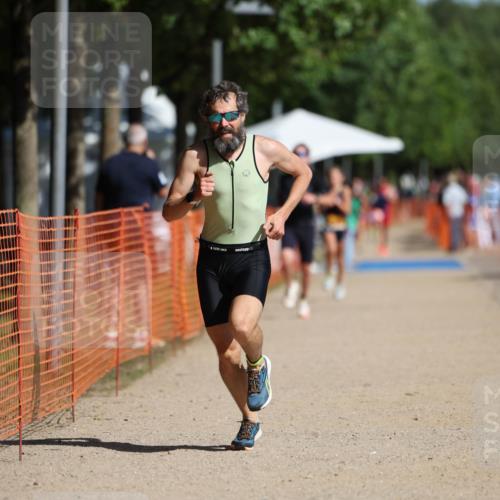 07.09.2025 - 19. Norderstedt Triathlon Michael Strokosch http://msf.ph/oto/8807812 07.09.2025 11:31:18 Laufen 196, 1171, 1198 meine-sportfotos.de