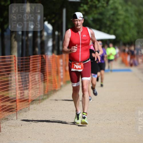 07.09.2025 - 19. Norderstedt Triathlon Michael Strokosch http://msf.ph/oto/8807820 07.09.2025 12:14:03 Laufen 704, 1334 meine-sportfotos.de
